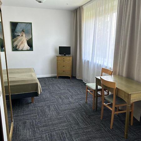 Seven Sisters Apartments With Self Check-In Лиепая Экстерьер фото