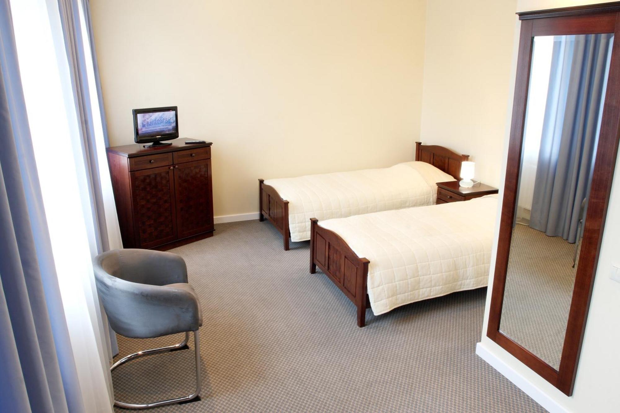 Seven Sisters Apartments With Self Check-In Лиепая Экстерьер фото
