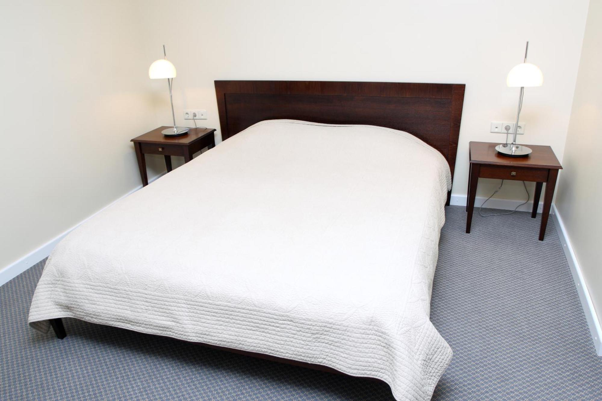 Seven Sisters Apartments With Self Check-In Лиепая Экстерьер фото