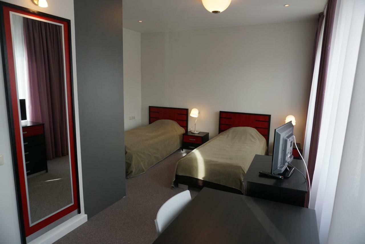 Seven Sisters Apartments With Self Check-In Лиепая Номер фото